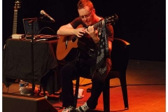 andy-mckee_la-cigale_19-10-2012_5337_938