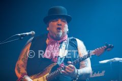 Popa-Chubby-25-ans-de-carriere-Olympia-2015-GuitareTV-20