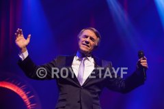 Salvatore-Adamo-Le-Grand-Rex-2015-GuitareTV-12