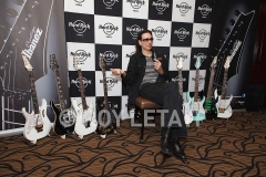 steve-vai_guitaretv_5108