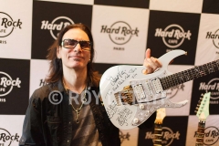 steve-vai_guitaretv_5153
