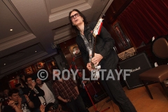 steve-vai_guitaretv_5223
