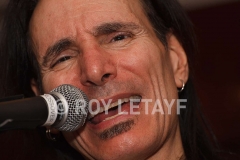 steve-vai_guitaretv_5265