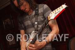 steve-vai_guitaretv_5335