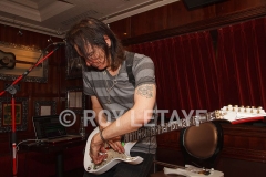 steve-vai_guitaretv_5362