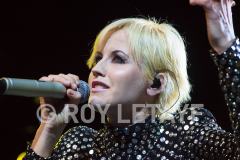 The-Cranberries-Zenith-Paris-2012-GuitareTV-09