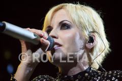 The-Cranberries-Zenith-Paris-2012-GuitareTV-12