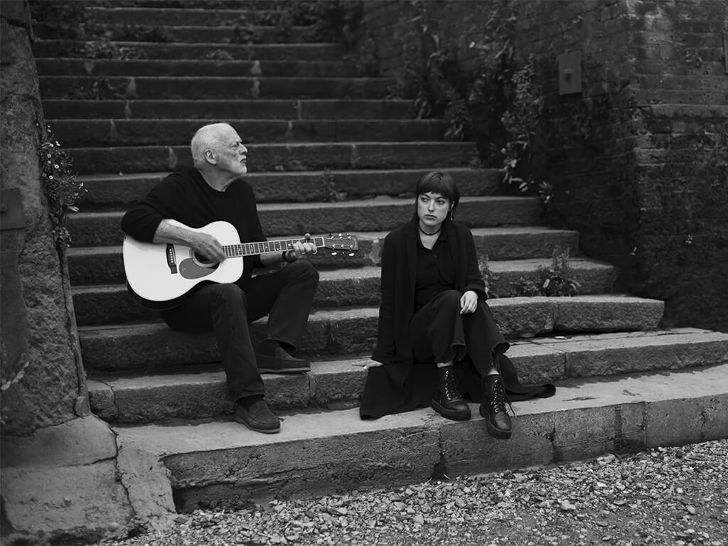 David-and-Romany-Gilmour-unveil-the video-for-the-single-Between-Two-Points-GuitareTV